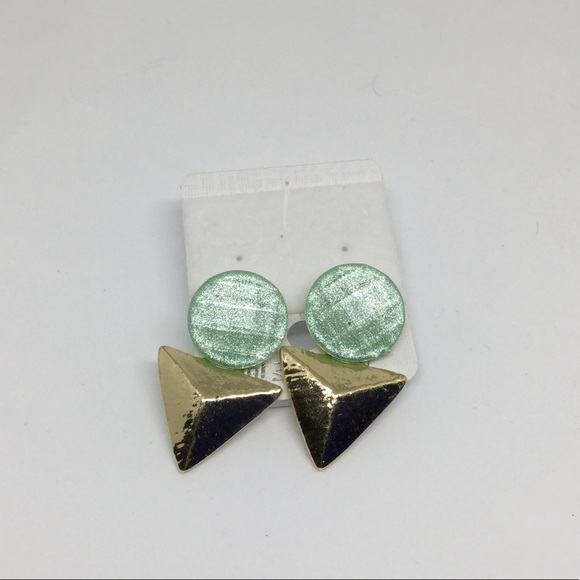 3 for $15 NWT Geometric Fashion earrings - Picture 3 of 4